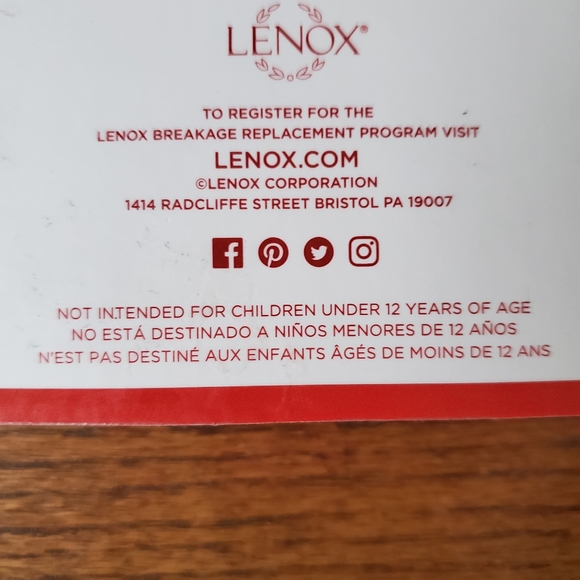 Lenox Florentine and Pearl Angel Ornament - Picture 2 of 3